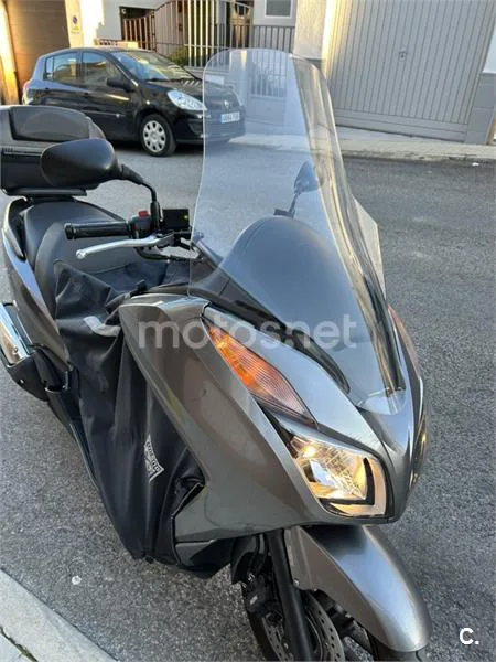 Honda Forza 300 - Vista 4