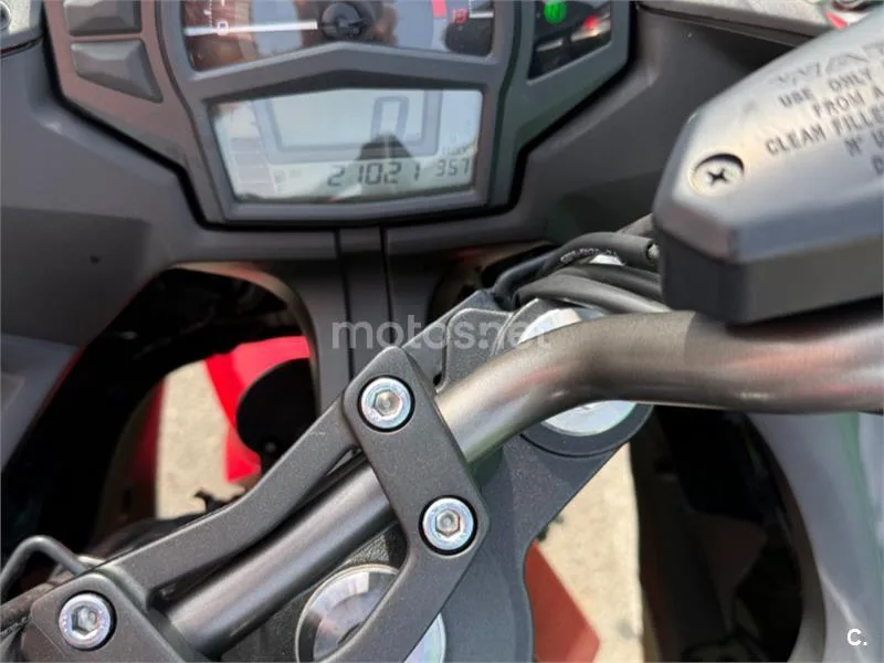Kawasaki ER-6f - Vista 4