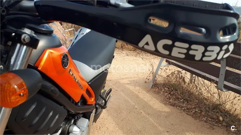Yamaha Tricker - Vista 15