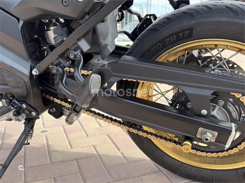 Suzuki V-Strom 650XT - Vista 4