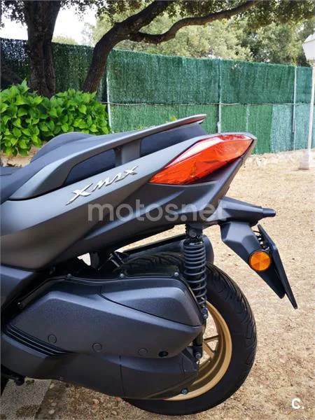 Yamaha XMAX 300 - Vista 9