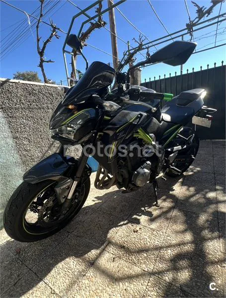 Kawasaki Z900 - Vista 9