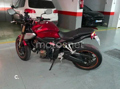 Honda CB650R - Vista 4