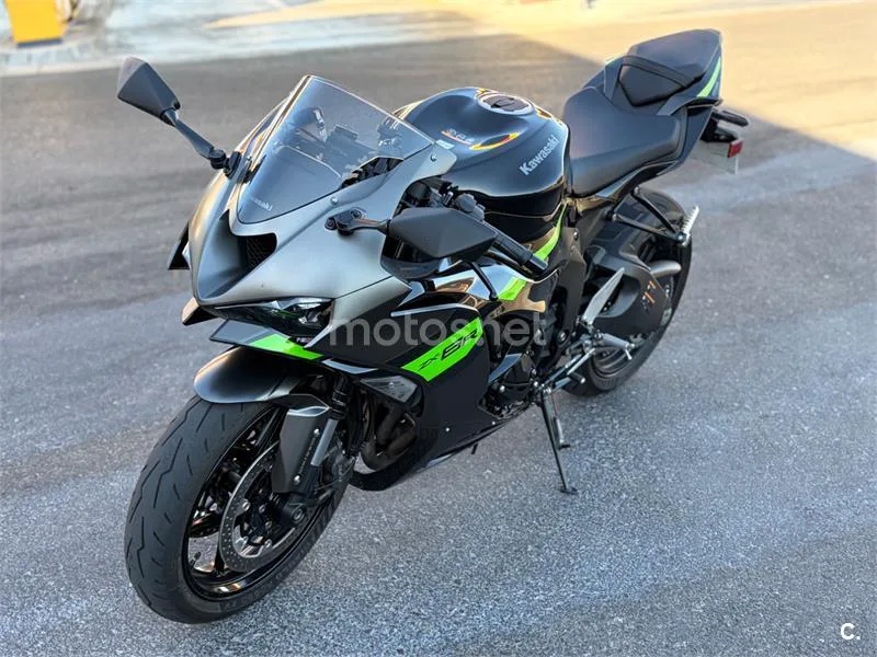 Kawasaki Ninja ZX-6R - Vista 3