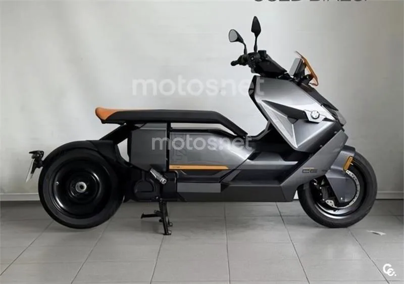 BMW CE 04 - Vista 4