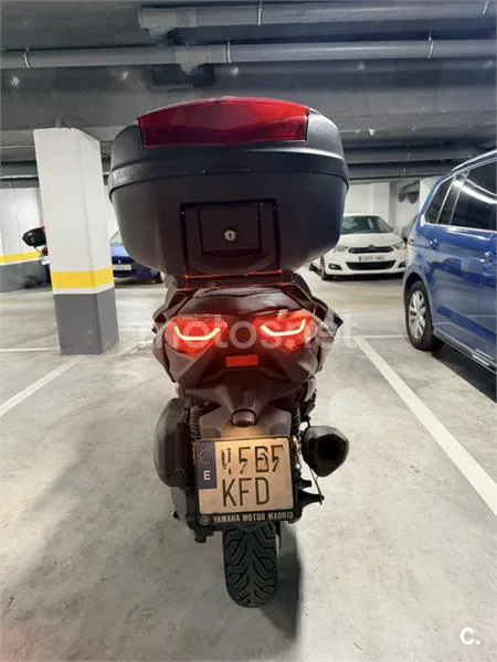 Yamaha XMAX 300 - Vista 6