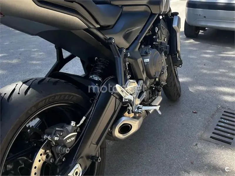 Triumph Trident 660 - Vista 3