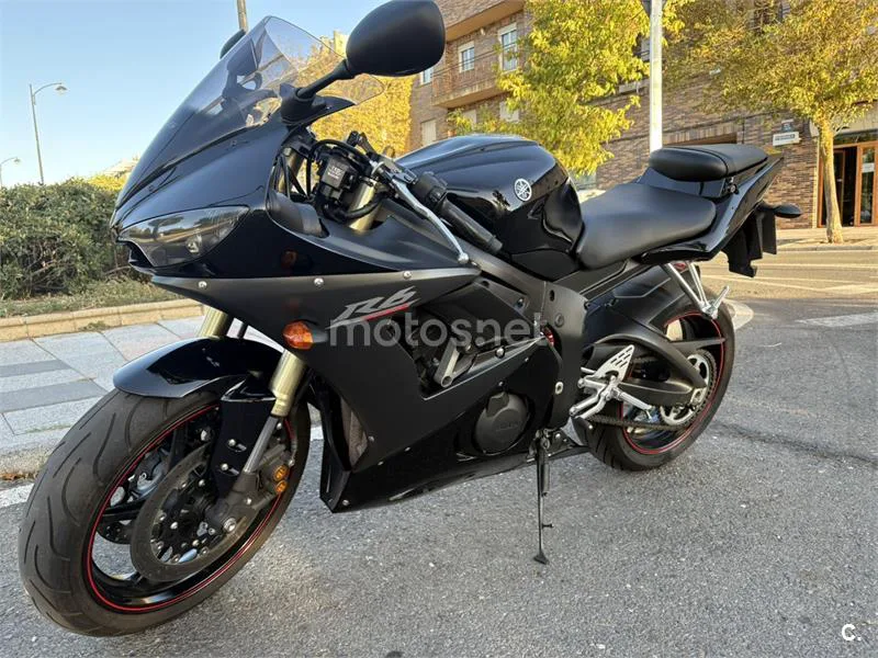 Yamaha YZF-R6 - Vista 12