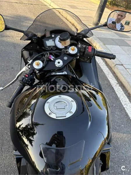 Yamaha YZF-R6 - Vista 9