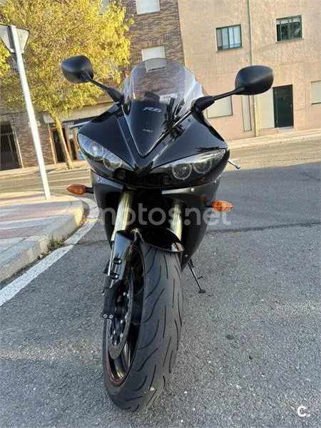 Yamaha YZF-R6 - Vista 10