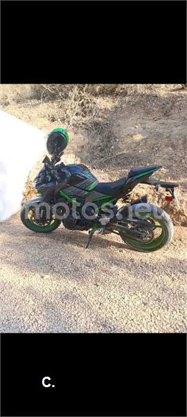 Kawasaki Z900 - Vista 6