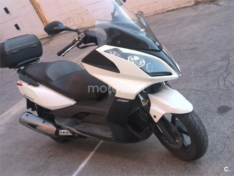 Kymco Super Dink 300 1700 € 2013 Madrid - 2