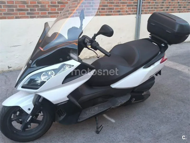 Kymco Super Dink 300 - Vista 3