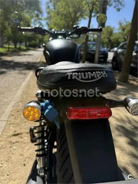 Triumph Bonneville T120 - Vista 3