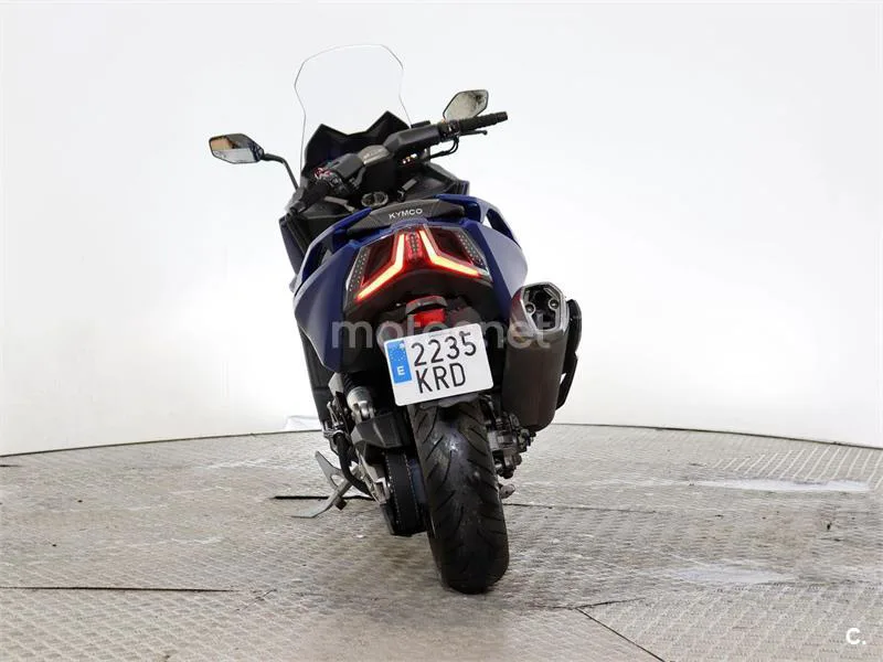 Kymco AK 550 - Vista 3