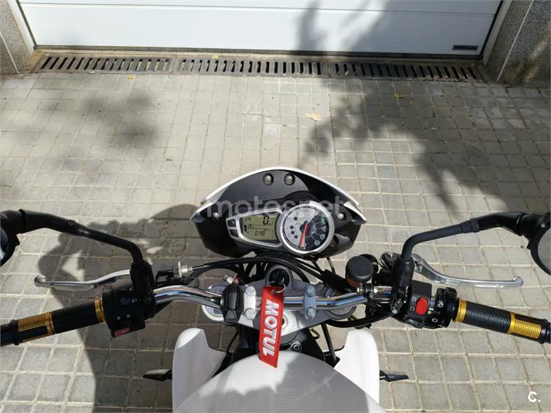 Triumph Street Triple - Vista 13