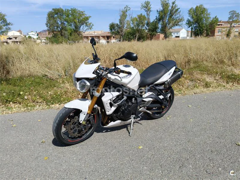 Triumph Street Triple - Vista 3