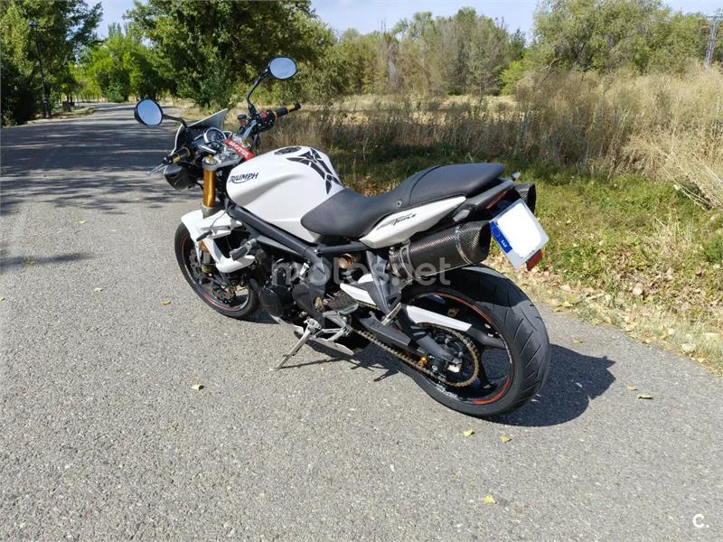 Triumph Street Triple - Vista 4