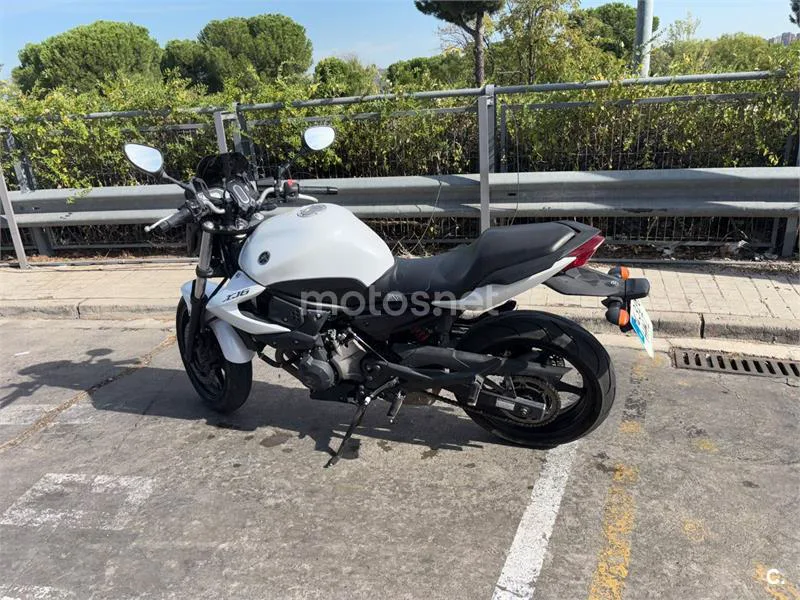 Yamaha XJ6 Diversion N - Vista 17