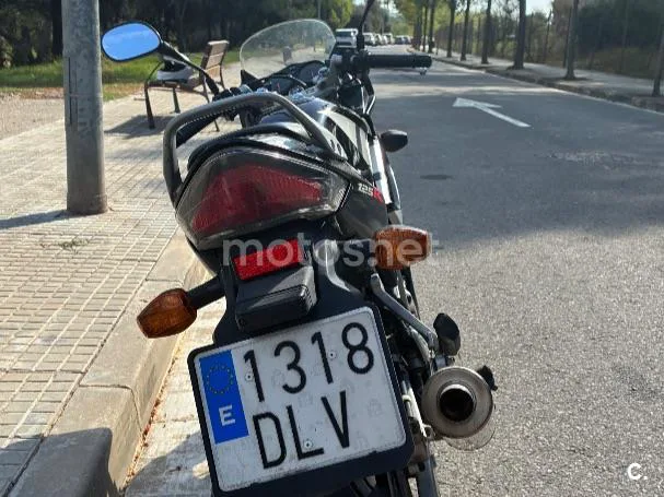 Honda CBR125R - Vista 5