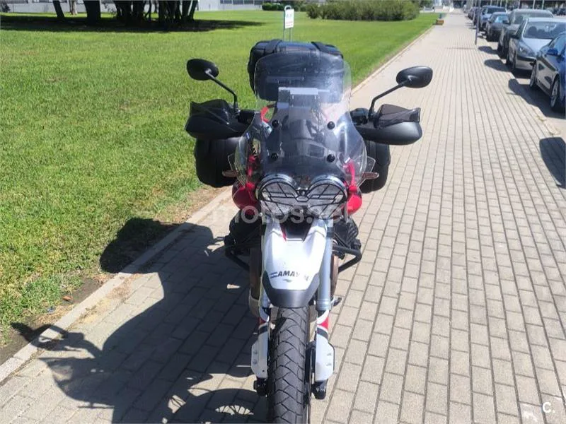 Moto Guzzi V85 TT - Vista 5