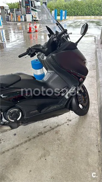 Yamaha TMAX 560 - Vista 3