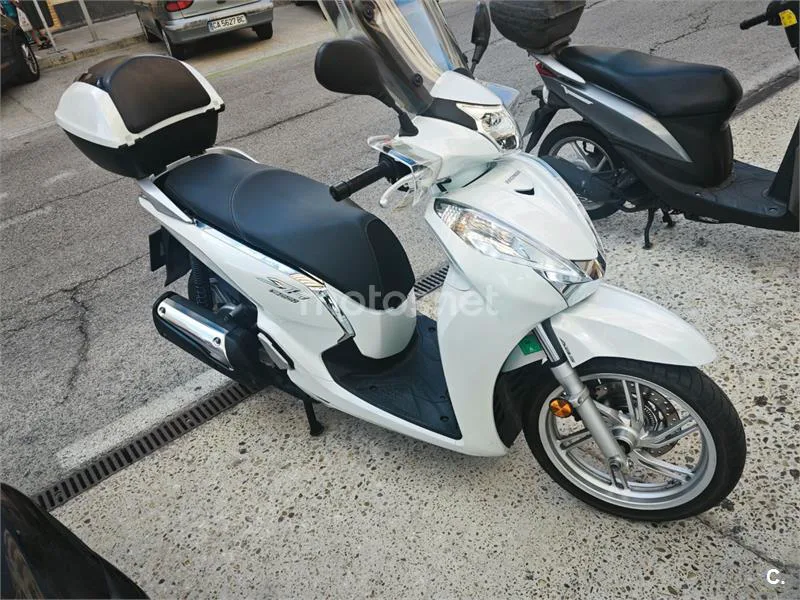 Honda SH300i - Vista 3