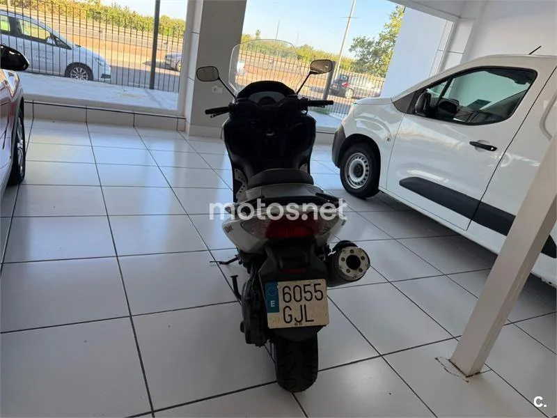 Yamaha TMAX 500 - Vista 14