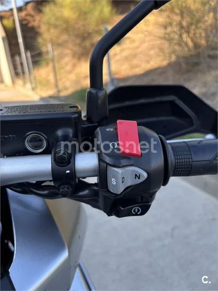 Honda X-ADV - Vista 11