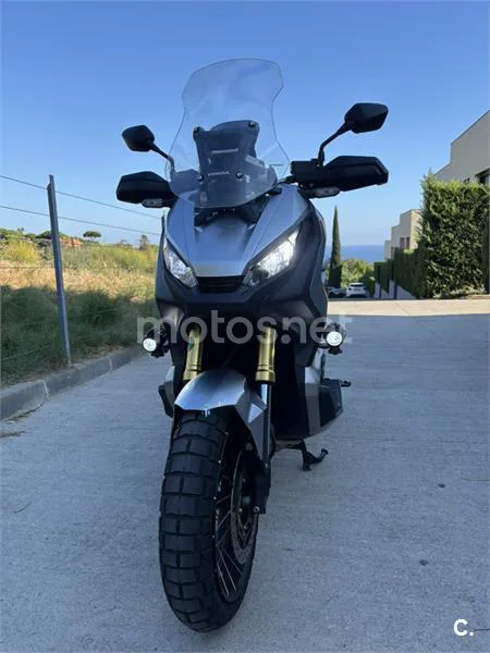 Honda X-ADV - Vista 12