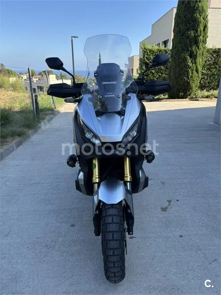 Honda X-ADV - Vista 4