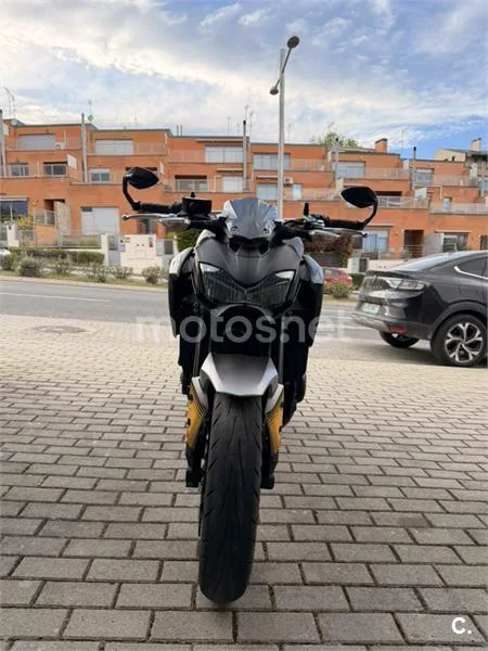 Kawasaki Z900 - Vista 11