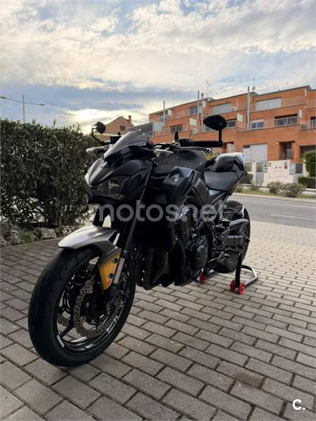 Kawasaki Z900 - Vista 12