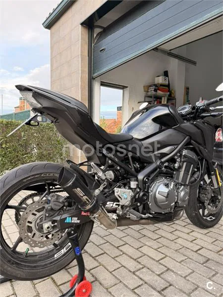 Kawasaki Z900 - Vista 3
