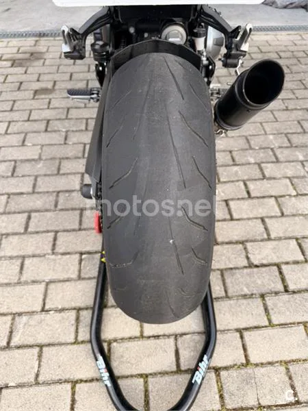 Kawasaki Z900 - Vista 9