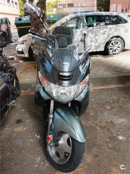 Suzuki Burgman 250 - Vista 3