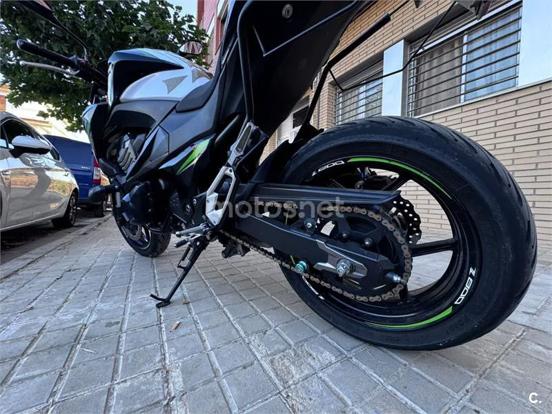Kawasaki Z800 - Vista 4