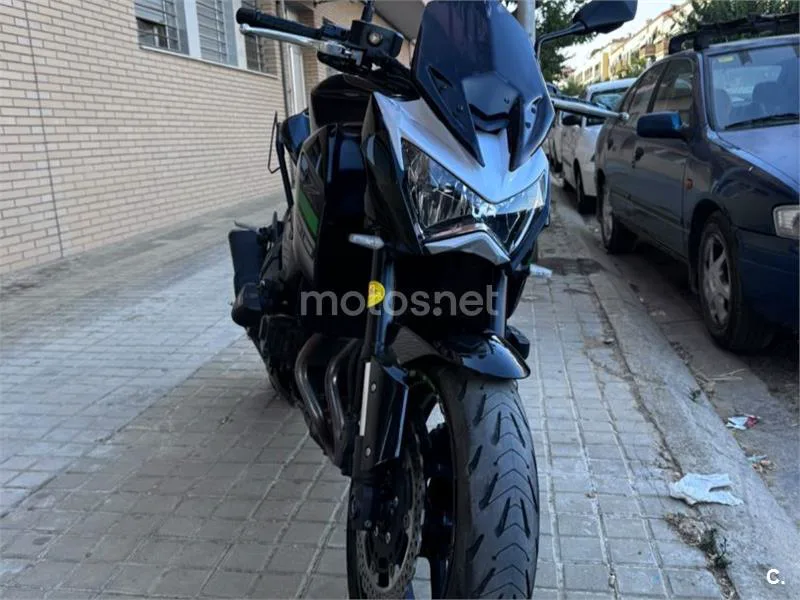 Kawasaki Z800 - Vista 5