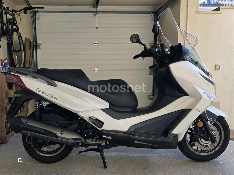 Kymco Grand Dink 300 - Vista 3