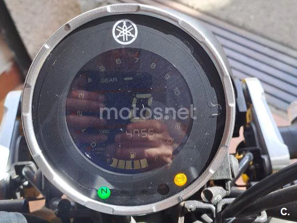 Yamaha XSR125 - Vista 3