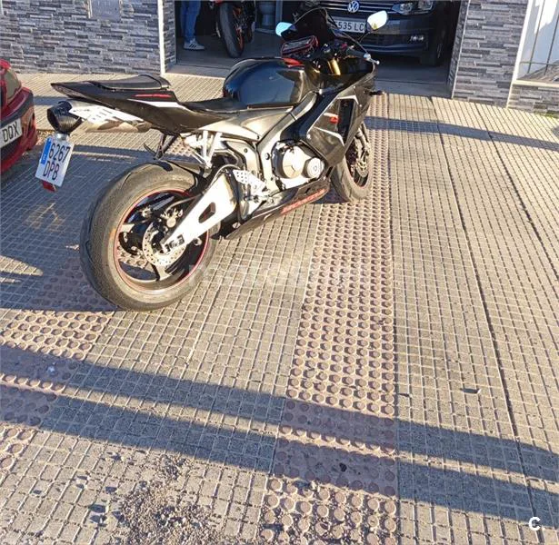 Honda CBR600RR - Vista 4