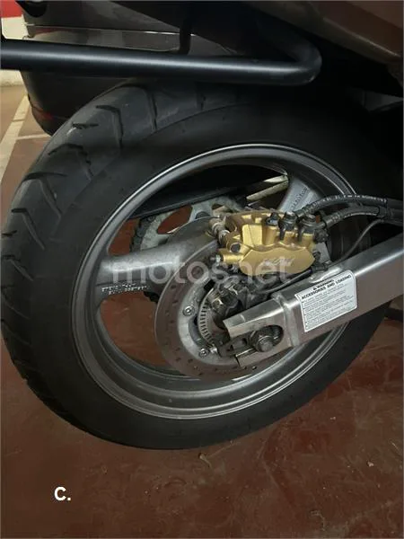 Honda XL1000V Varadero - Vista 4