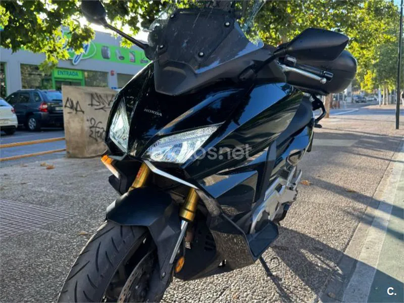 Honda Forza 750 - Vista 4