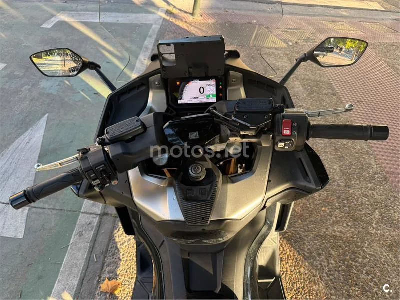 Honda Forza 750 - Vista 5