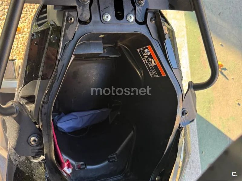 Honda Forza 750 - Vista 6