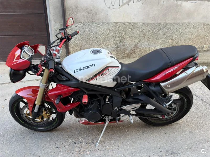 Triumph Street Triple - Vista 3