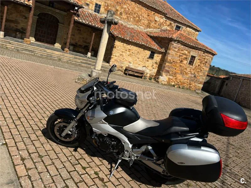 Suzuki GSR600 - Vista 3