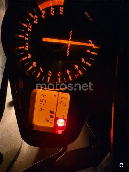 Suzuki GSR600 - Vista 4