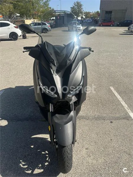 Yamaha XMAX 400 - Vista 5