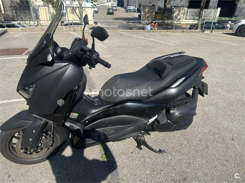 Yamaha XMAX 400 - Vista 6